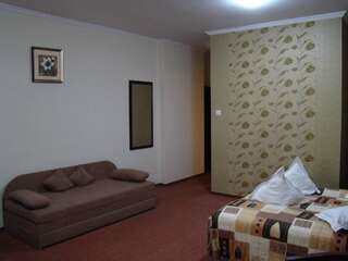 Отель Hotel Helin Aeroport - Craiova Крайова Улучшенный двухместный номер с 1 кроватью-10
